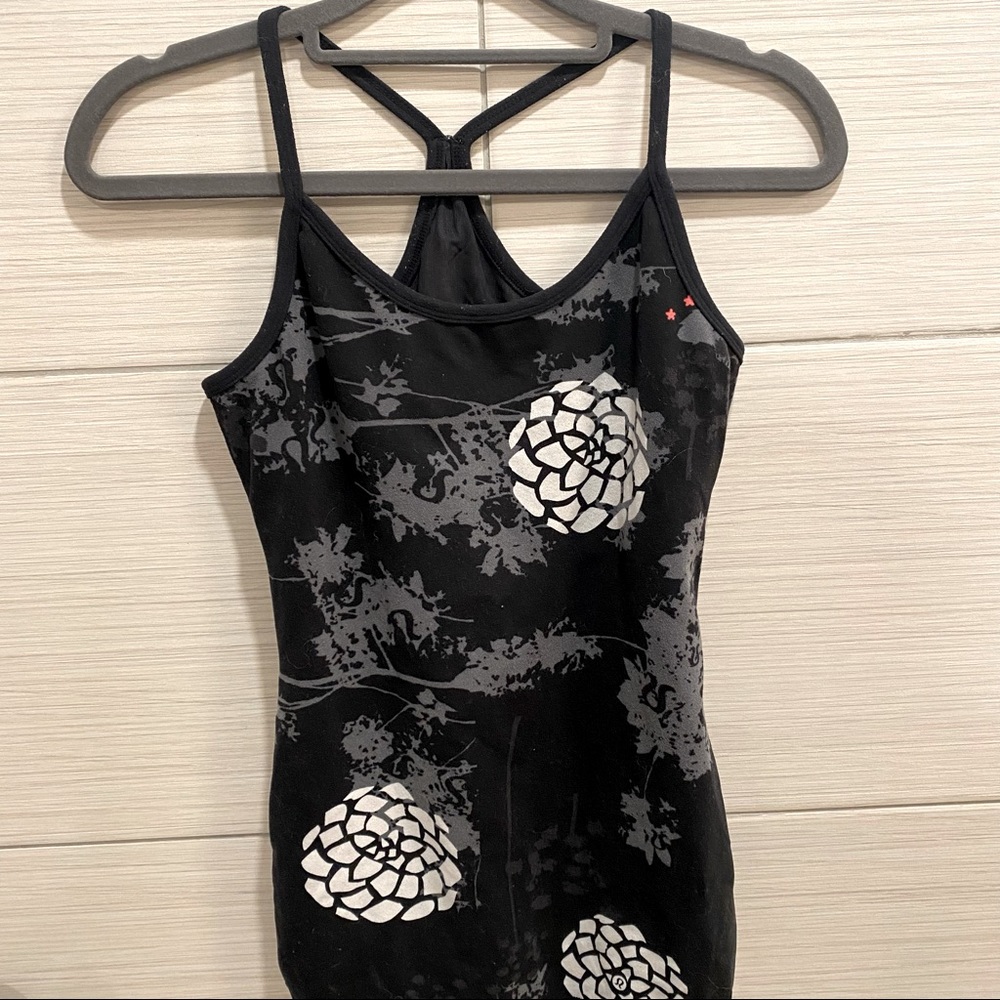 lululemon power Y tank top